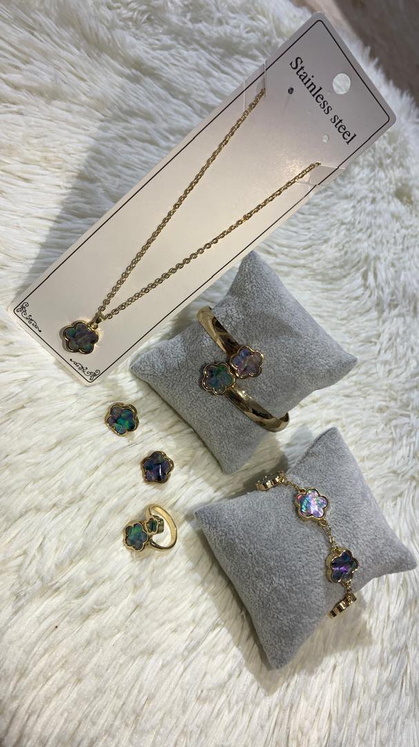 طقم كلوفر أوبال 5 قطع